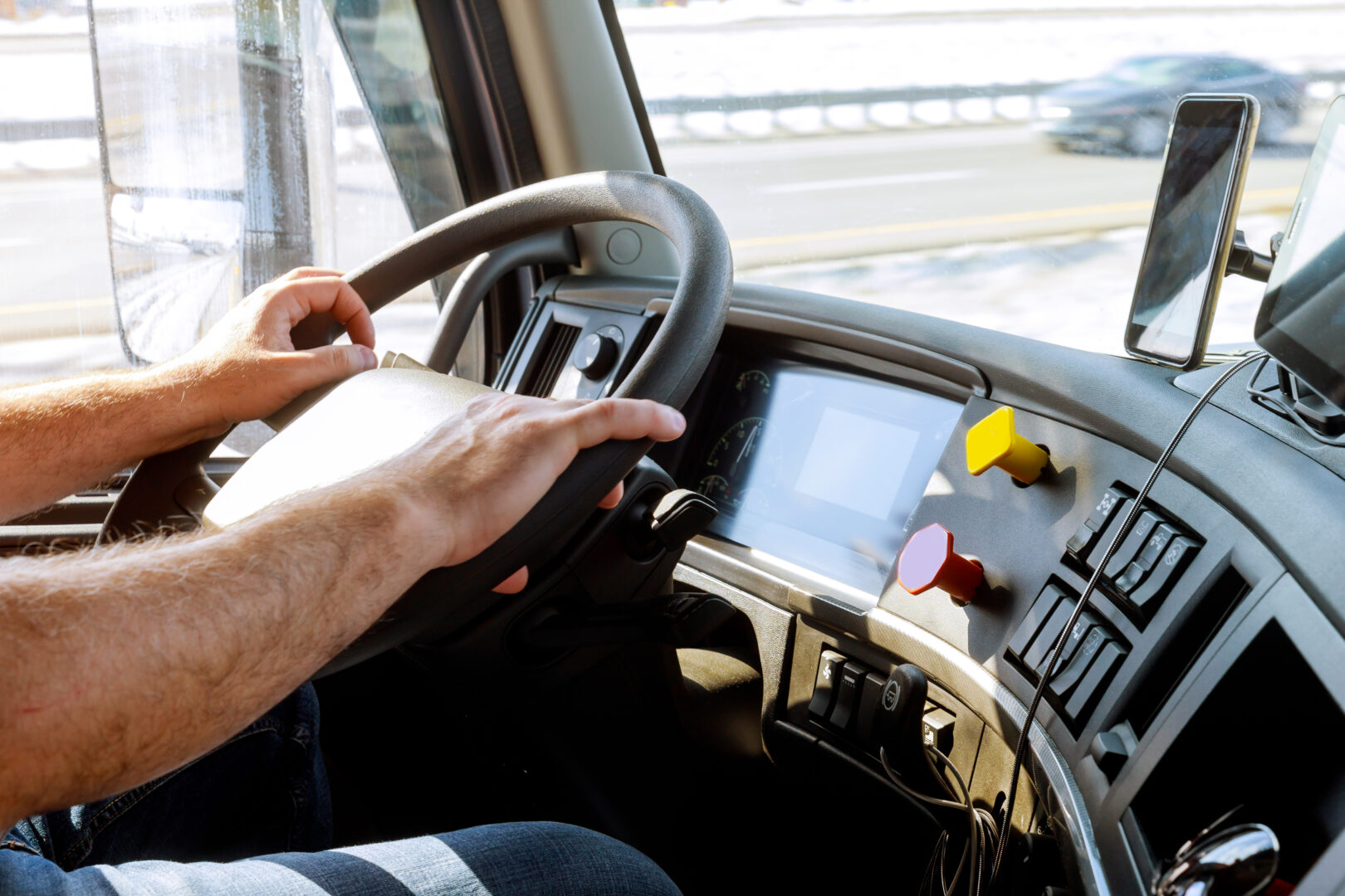 Jak działa GPS i w jakich dziedzinach się go wykorzystuje?
